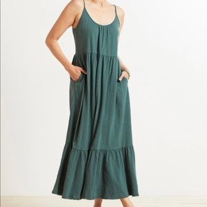 Brand new, never worn Z Supply tiered dress. Size XS